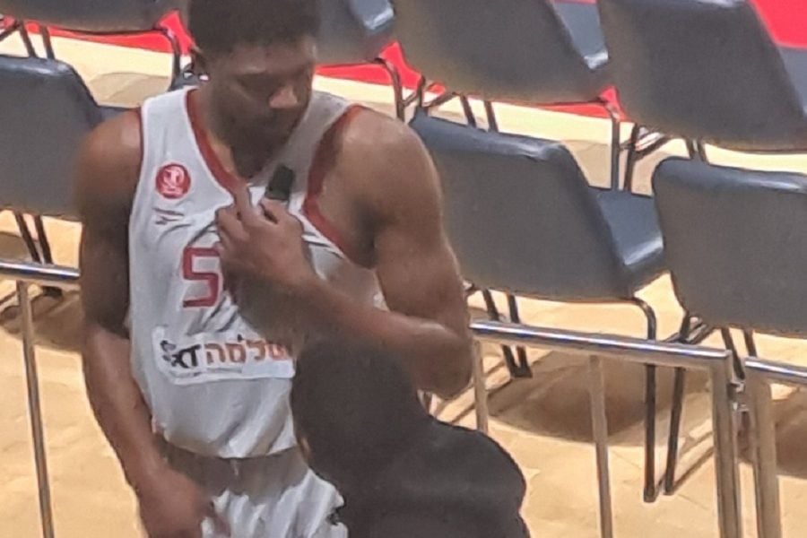 FOTO-UBOD Prijatelji do kraja života! Kaboklo gostovao u Beogradu, košarkaš Zvezde došao da ga bodri (FOTO)