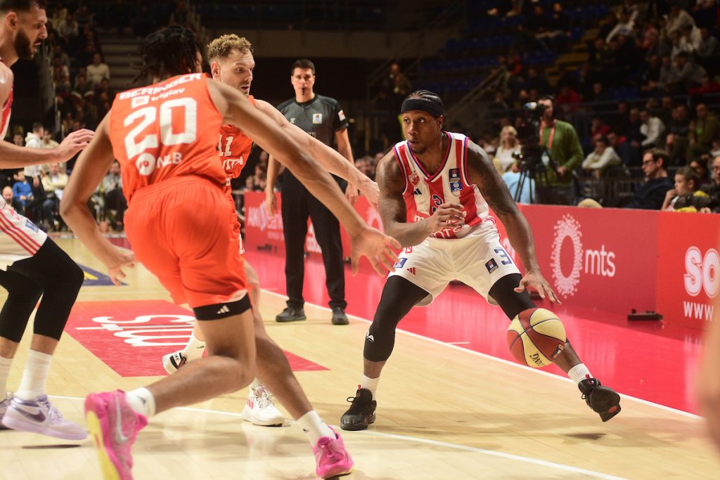 Kenan „zapalio“ navijače… Da li je najavio novi dolazak u Zvezdu?