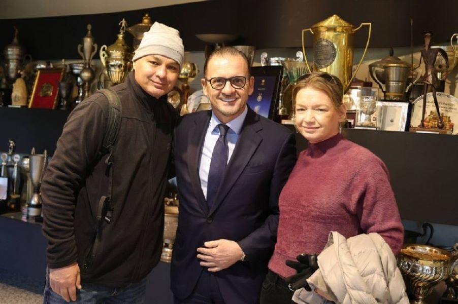 LEP GEST CRNO-BELIH Unuka i unuk legende Partizana bili gosti kluba