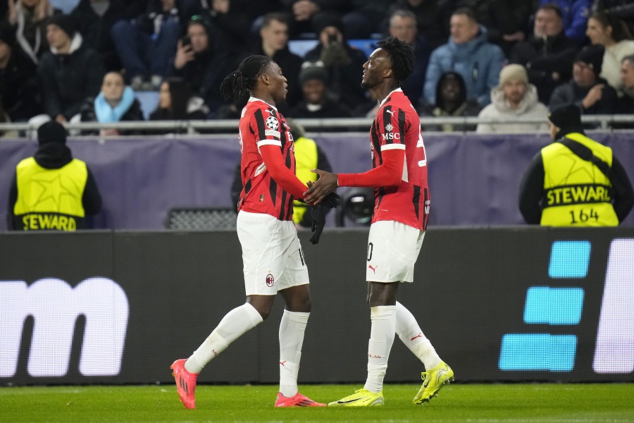 LIGA ŠAMPIONA Goleada „jorgandžija“ u Pragu! Milan za tri minuta slomio otpor Slovana (VIDEO)