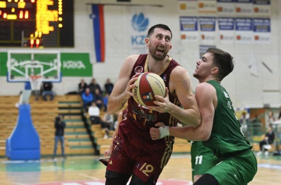 NESTVARAN TRILER U SLOVENIJI FMP ispustio plus 18, pa posle 50 minuta košarke slavio u Novom Mestu