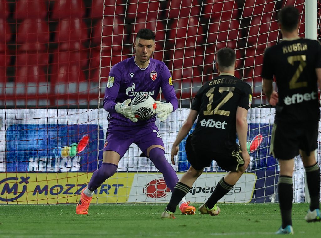 GOLMAN CRVENE ZVEZDE ISKREN: Sam osećam da nisam onaj Glazer iz prethodne sezone! Supruga je donela važnu odluku, možda mi beba dobije srpski pasoš! (VIDEO)