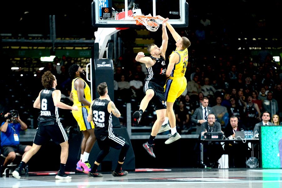 Naredni Zvezdin rival izgubio na svom terenu, ali je dva puta šutirao za pobedu