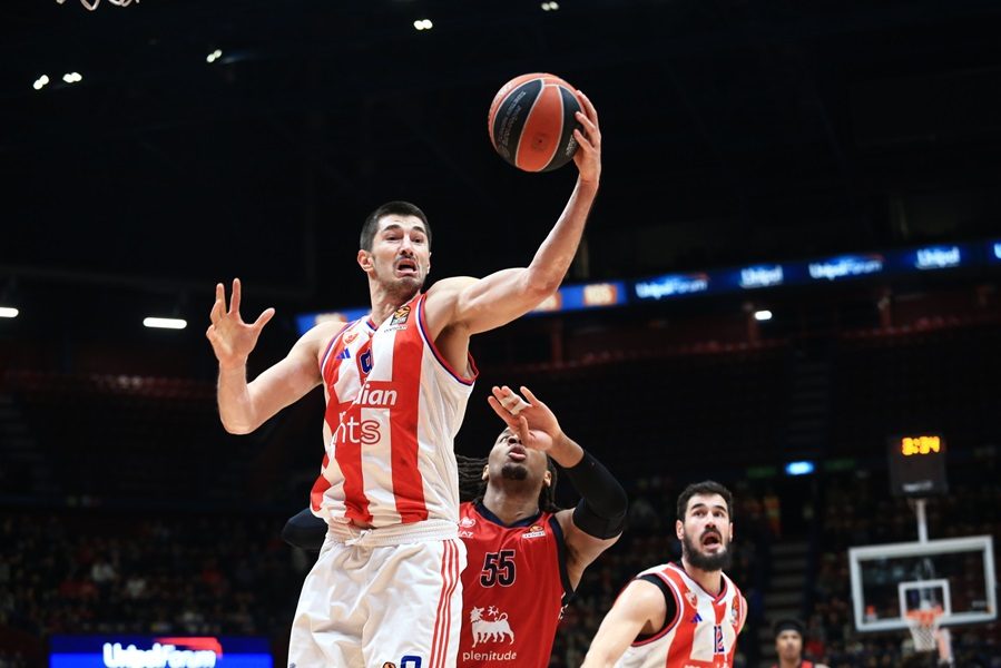 Mitrović morao na operaciju kolena! Poznato koliko će da pauzira