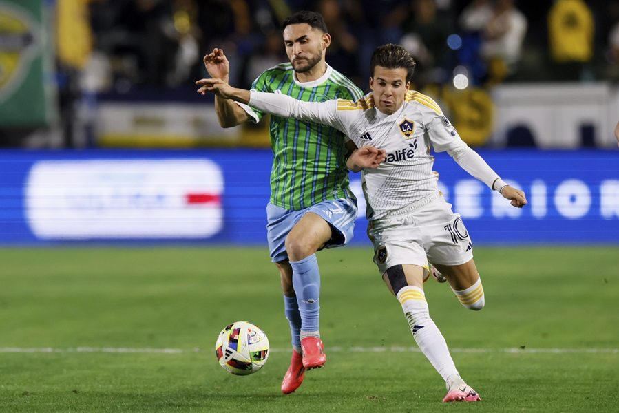 ČUDO U MLS Španac pola sata igrao sa teškom povredom i asistirao Srbinu za pobedu (VIDEO)