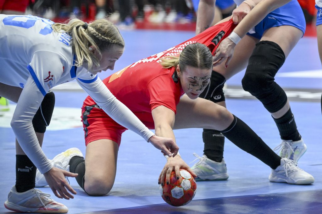 EVROPSKO PRVENSTVO Srpske rukometašice pobedile same sebe! Čehinje im nisu bile potrebne!