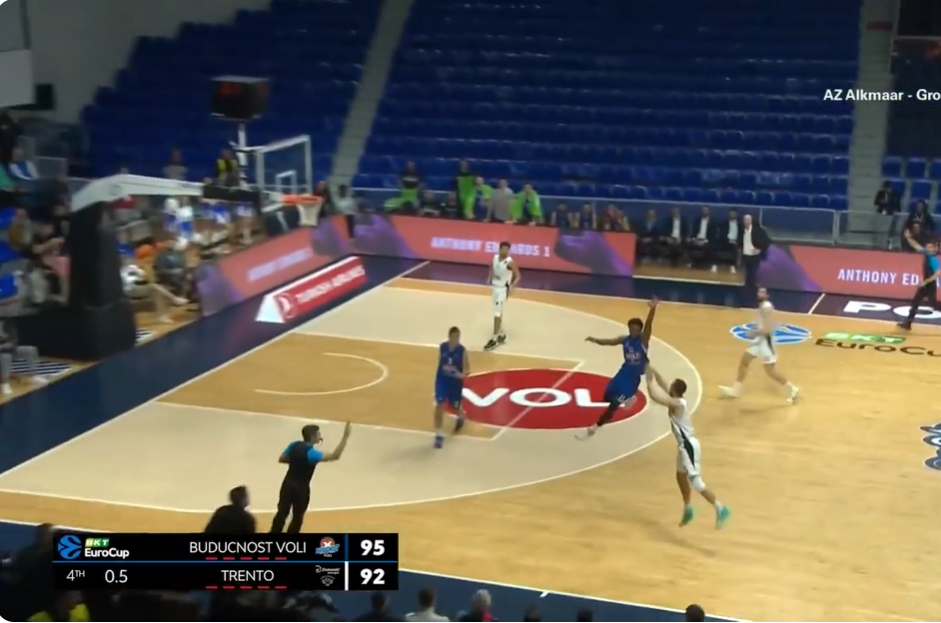 ŠOU U PODGORICI Budućnost za 20 sekundi ispustila „plus šest“! Ford sipao dve trojke, drugu sa skoro pola terena (VIDEO)