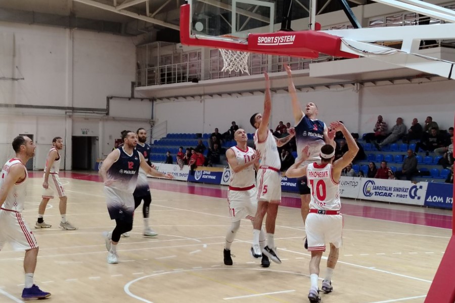 FURIOZNI PAUNOVIĆ I SURLIĆ ZA POBEDU U PIROTU Odlična partija Nišlija u regionalnom derbiju (VIDEO)