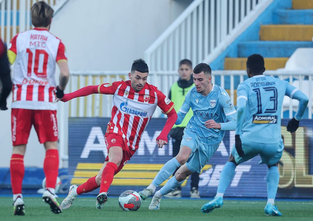 GOLEADA Seola uspavala četiri gola Crvene zvezde, Adešina je to iskoristio – 1:4 (VIDEO)