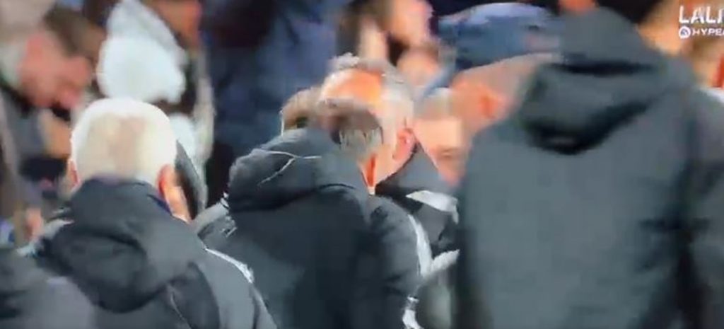 SUKOB LALATOVIĆA I DUDIĆA JE BIO „ŠALA“ ZA OVO Haos u Španiji! Trener glavom udario kolegu iz drugog tima (VIDEO)