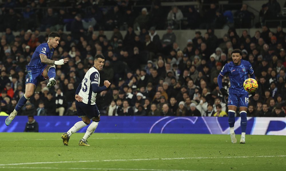 LUDNICA U LONDONU Siti se više ništa ne pita oko trona, ali pita se drugi klub u plavom! Totenhem gazio 10 minuta, a onda… (VIDEO)