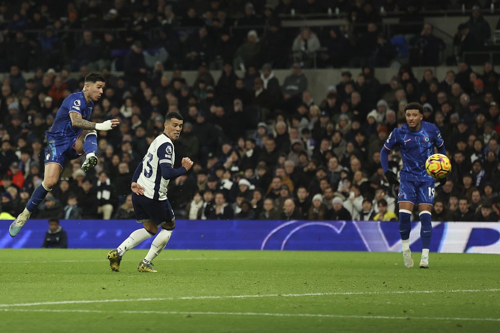 LUDNICA U LONDONU Siti se više ništa ne pita oko trona, ali pita se drugi klub u plavom! Totenhem gazio 10 minuta, a onda… (VIDEO)