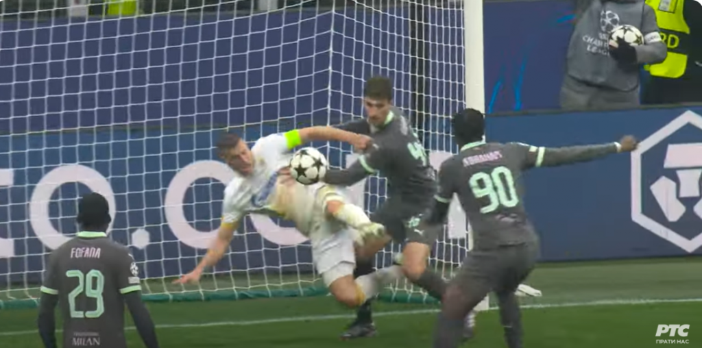 MANZANO PONOVO U CENTRU PAŽNJE Priznao Milanu sporan gol! Da li je ovo bio faul nad Spajićem? (VIDEO)
