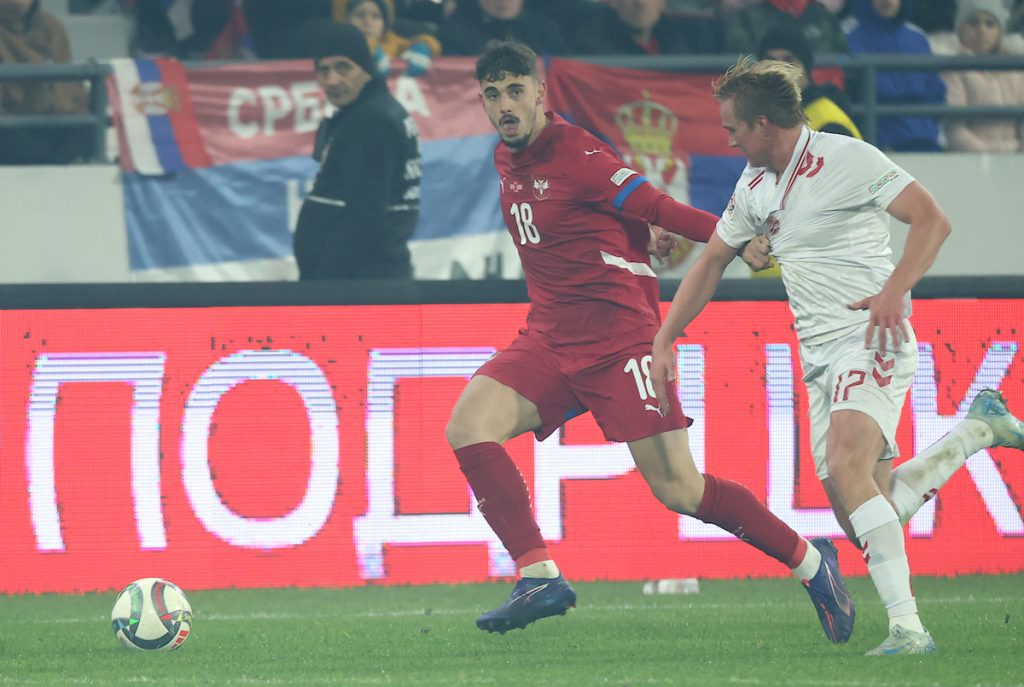 DEL BOJ I RODNI BI BILI PONOSNI Srbin u dubokoj nadoknadi vremena doneo pobedu Milvolu protiv slavnog Blekburna (VIDEO)