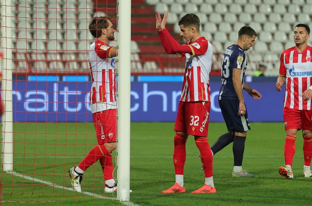 MILOJEVIĆ DONOSI ODLUKU PRED MEČ Zvezda na Tekstilac u skroz izmenjenom sastavu, moguće sa dva napadača!