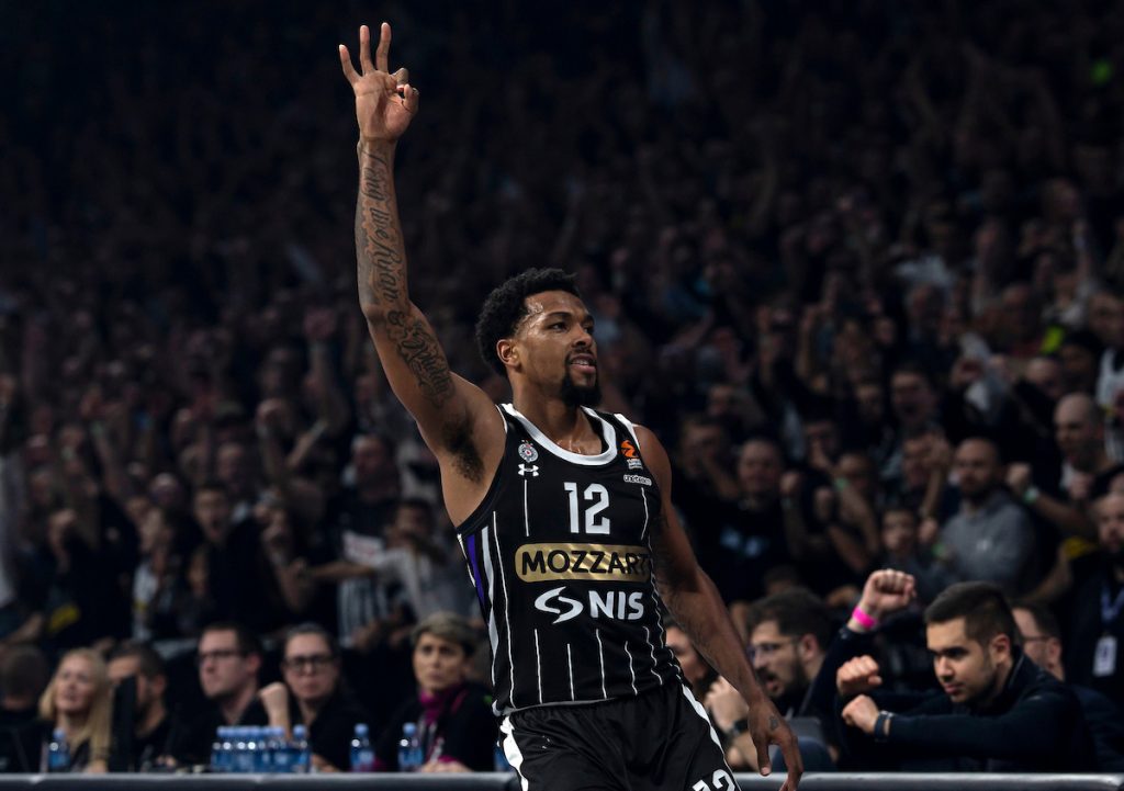 RAFALNA PALJBA! Partizan za 10 minuta ubacio 31 poen, „sasuo“ šest trojki iz sedam šuteva!