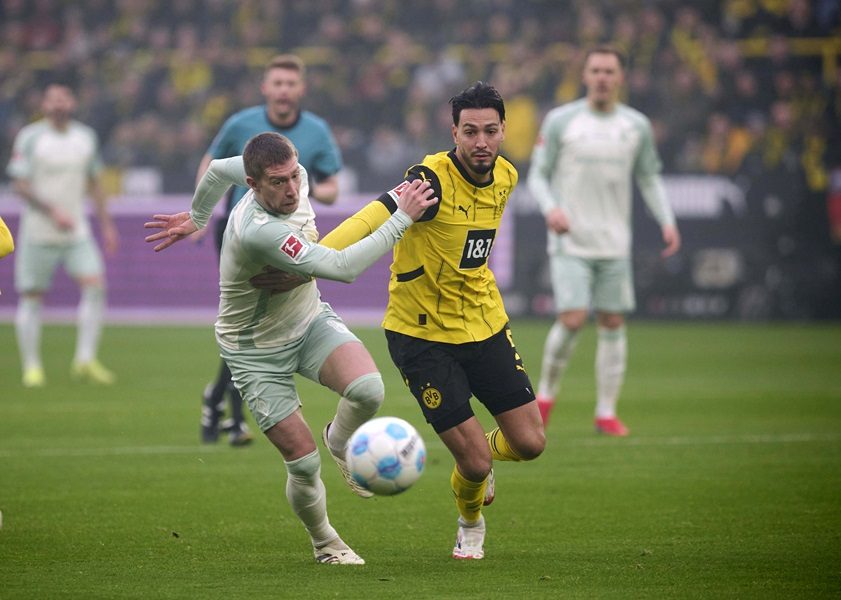 UZBUDLJIVO U DORTMUNDU Borusija 70 minuta imala igrača manje, Veljković asistent za Verder!