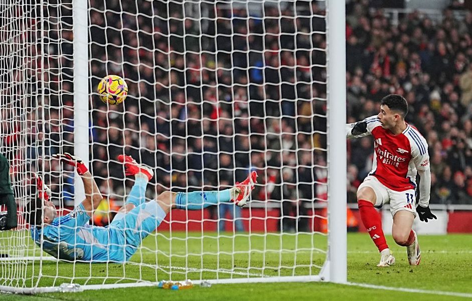 ARSENAL PROSUO DVA GOLA VIŠKA Epilog derbija kao da je Liverpul naručio!