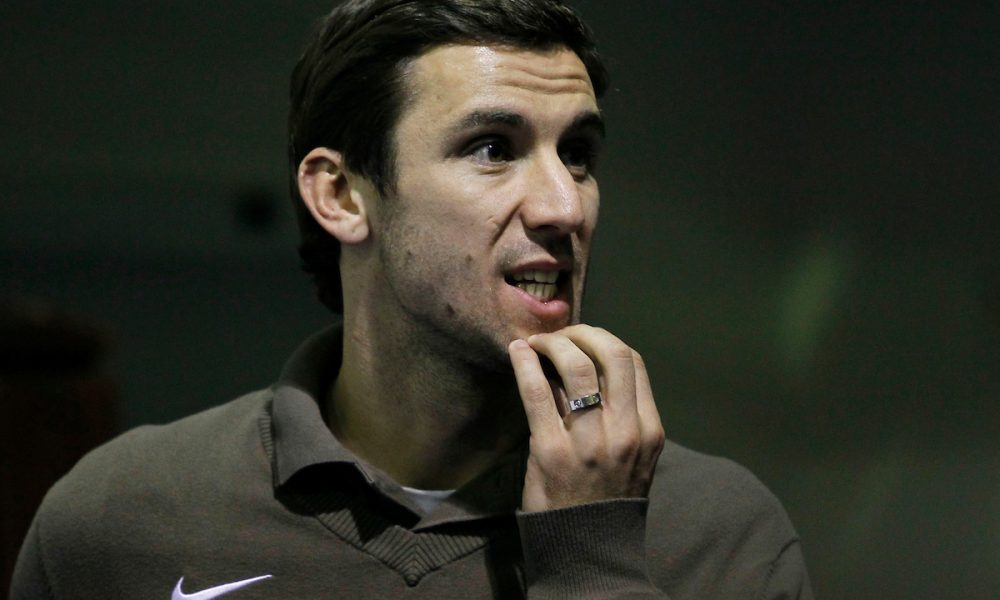 ZEMLJA RAZORENA RATOM, SVOJ VELELEPNI STADION NISU VIDELI 11 GODINA, POGAĐAJU GA GRANATE „Rudari“ doveli napadača za 17 miliona evra! (FOTO)