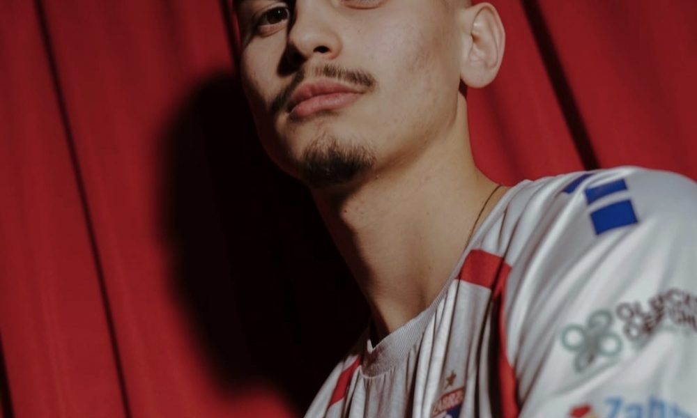 SA LEGENDARNIM PODOLSKIM U TIMU Mladi crnogorski fudbaler Marsenić potpisao za Gornik (FOTO)