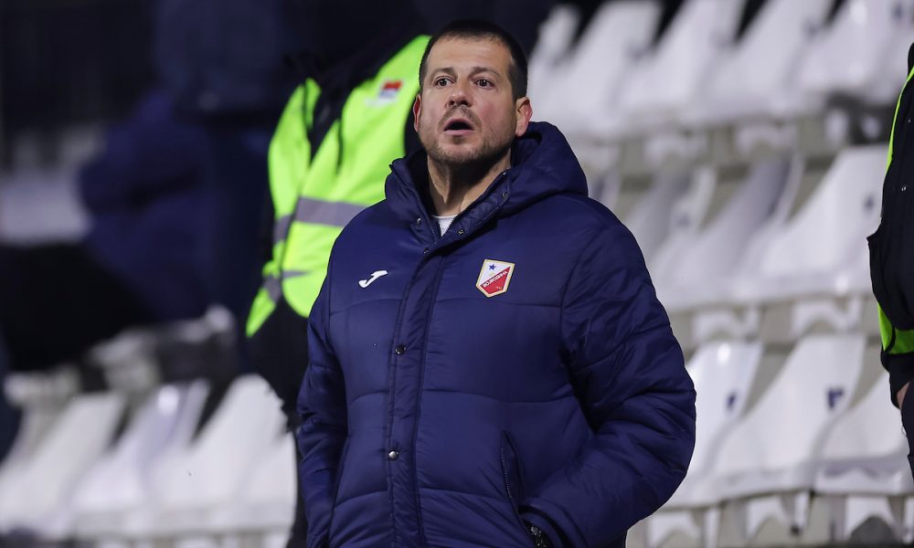 FUDBALSKO SAMOUBISTVO VOŠE, DA LI I KRAJ ZA LALATOVIĆA? Spartak prihvatio brojne darove „lala“ i ubedljivo slavio na „Karađorđu“