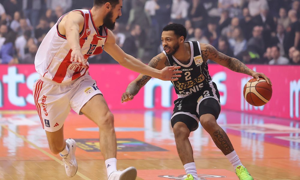 „ZAPALIO“ SE Karlik Džons bacio „grobare“ u delirijum! Partizan napravio seriju 9:0 (VIDEO)