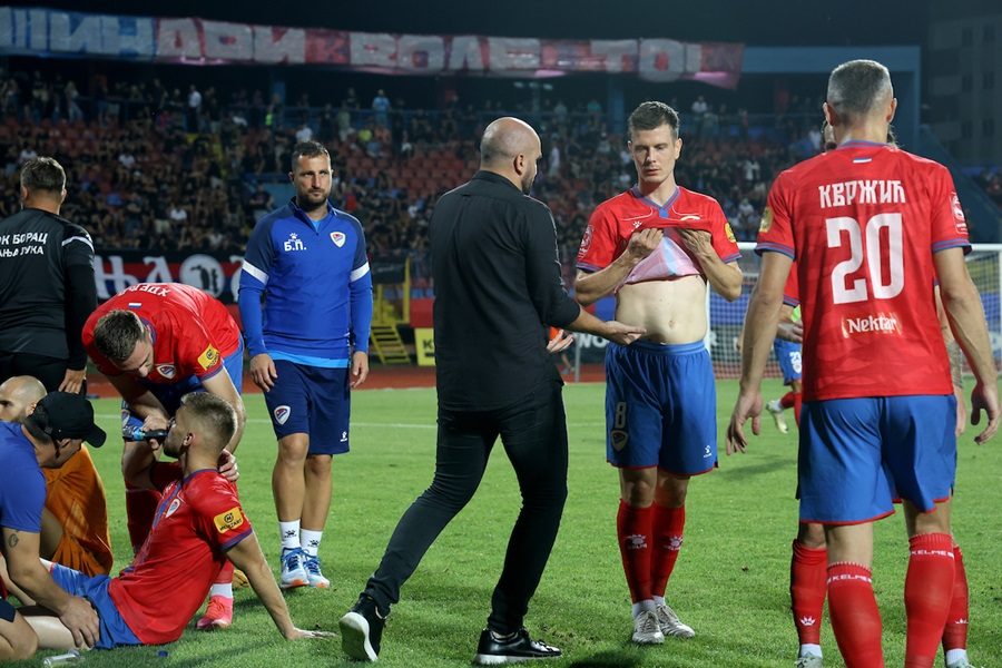 Evo kako su fudbaleri Borca sa simpatizerima proslavili istorijski uspeh, a tu je bila navijačka grupa iz Srbije (VIDEO)