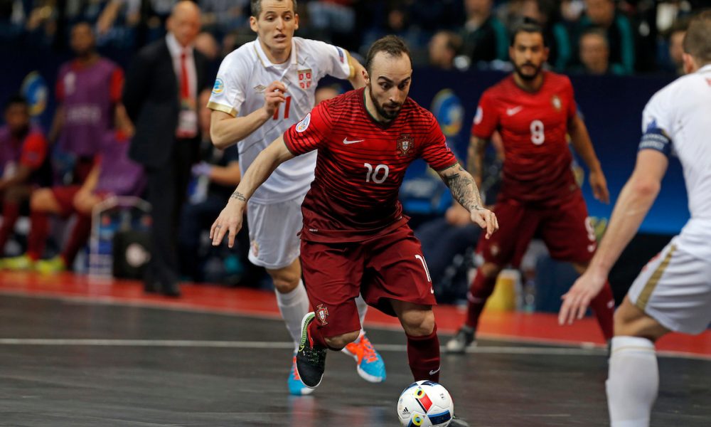 FUTSAL „BOMBA“ PRED DETONACIJOM Legendarni Rikardinjo dobio ponudu kluba iz Srbije! (VIDEO)