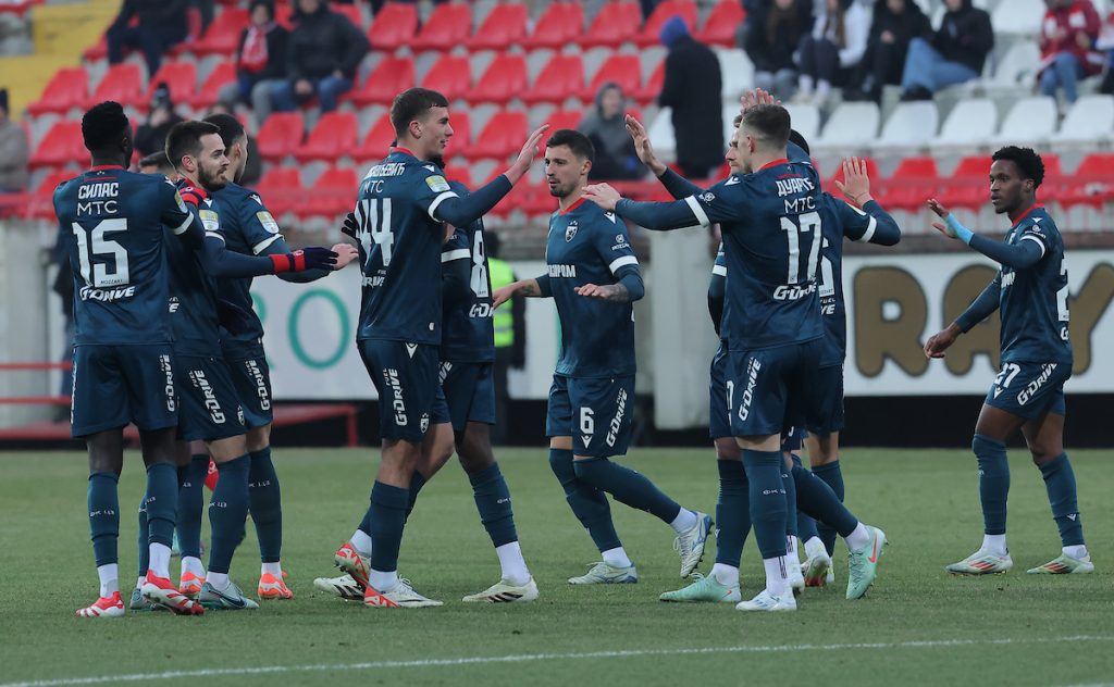 SUPERLIGA SRBIJE Crvena zvezda nastavila „šetnju“ ka tituli i „pokerom“ u Kruševcu je najavila 175. večiti derbi (VIDEO)