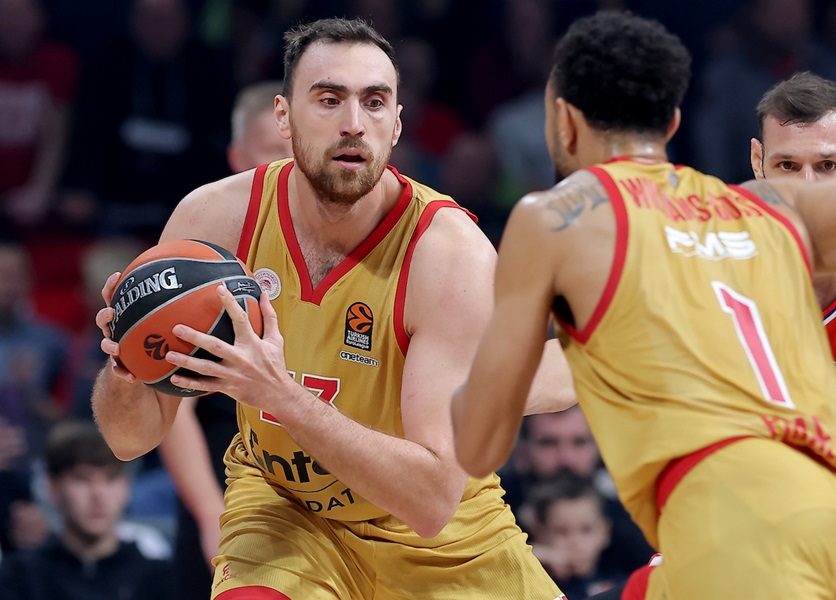 IMA LI RAZLOGA ZA BRIGU? Barcokas: Milutinov je tražio zamenu zbog bolova