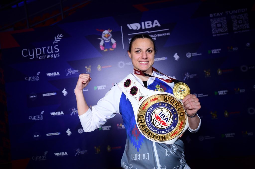 Od ostavljene bebe u porodilištu, do šampionke sveta u boksu