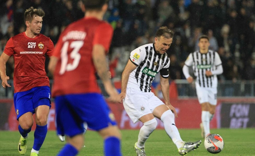 Partizan pao u Moskvi! Prvo poluvreme za nadu, a drugo za brigu Srđana Blagojevića