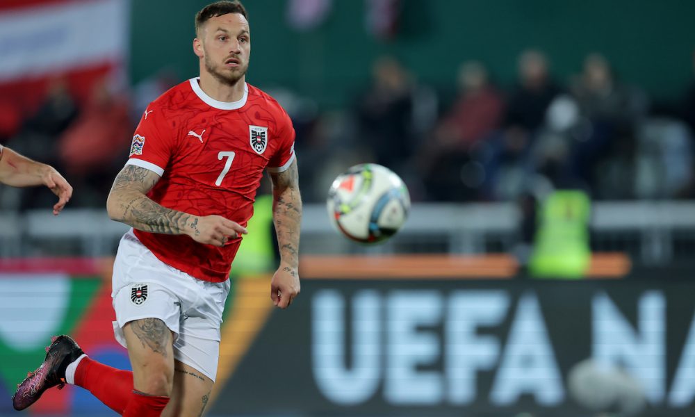 Spreman je: Arnautović pogađa levom i desnom nogom (VIDEO)