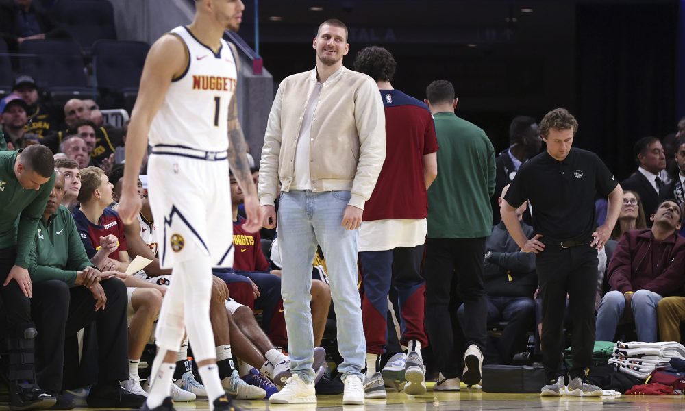 Gleda i ne veruje! Jokić umalo da zaplače od muke (VIDEO)