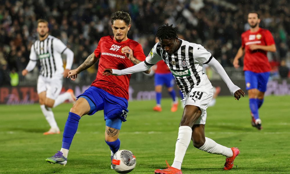 Poluvreme u Humskoj: Šou na tribinama, malo fudbala i povreda Goha (FOTO/VIDEO)