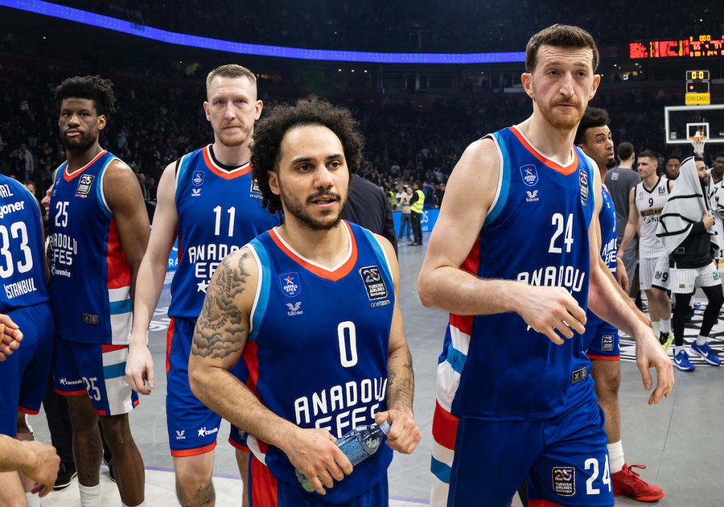 Anadolu Efes pobedio ubacivši 100 poena pred meč sa Zvezdom
