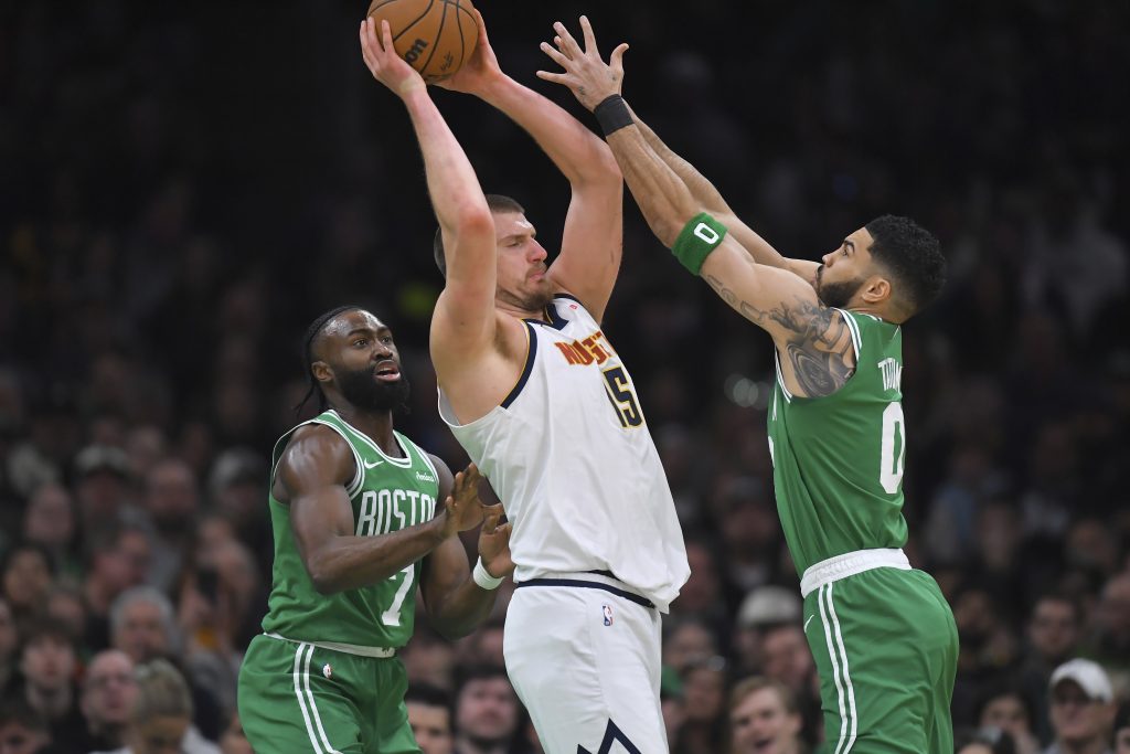 MATINE U NBA Denver poražen od vladajućeg šampiona, Jokić dobar, ali…