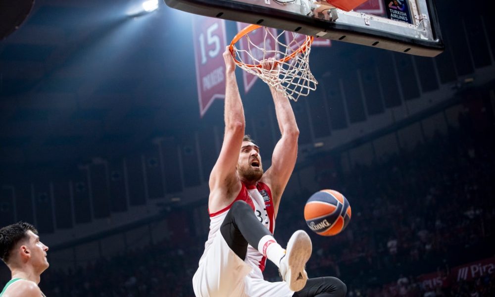 Olimpijakos gazio arhirivala, pa preživeo šut Slukasa!