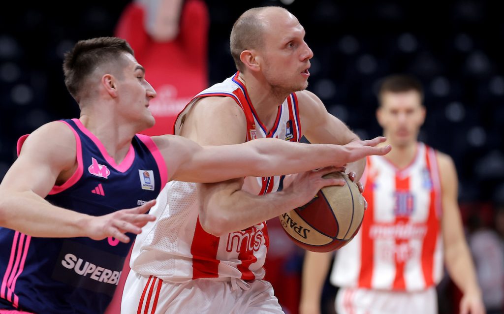 Zvezda bez problema protiv Mege! Dabl-dabl učinak Filipa Petruševa (VIDEO)