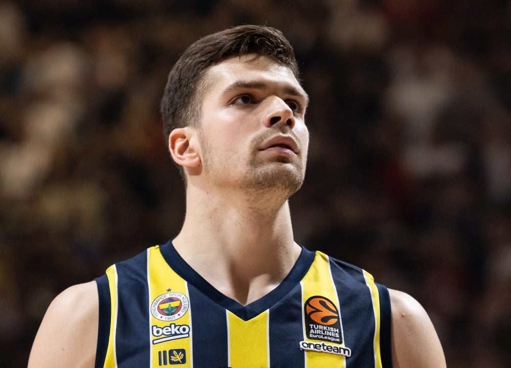 Teška povreda Biberovića, saigrači ga izneli sa terena (VIDEO)