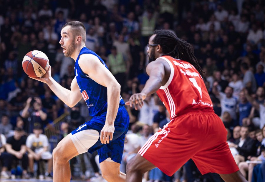 Momenat sa utakmice Budućnost - Crvena zvezda (Foto: ABA liga/Budućnost Voli/Filip Roganović)