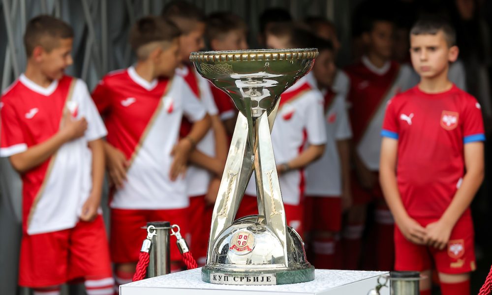 Kreativnost na delu: „Delije“ i „Firmaši“ napravili spektakularne koreografije! (VIDEO)