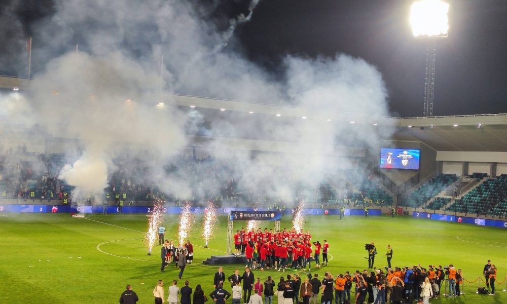 Crveno-belo veče u Zaječaru! Pogledajte slavlje fudbalera i navijača Zvezde