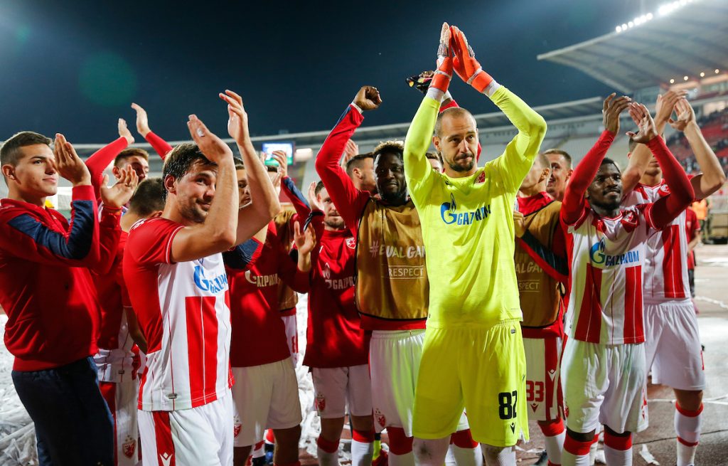 Fudbaleri Crvene zvezde posle utakmice sa Suduvom (Foto: Starsport)