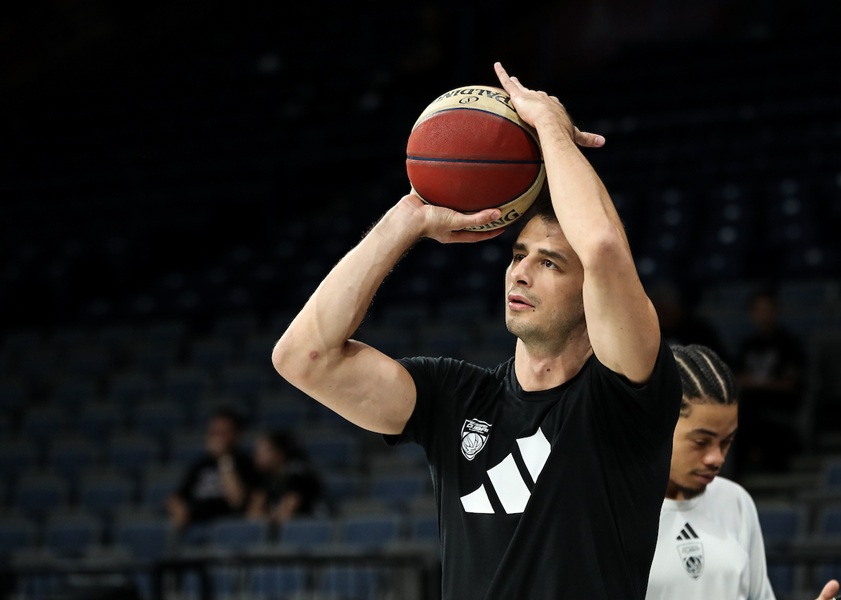 Dangubić ostaje veran Dubaiju (FOTO)