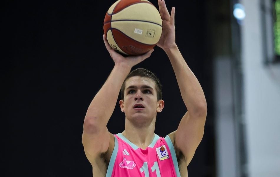 Đurišić debitovao za Atlantu, pa prodorom zadivio navijače (VIDEO)