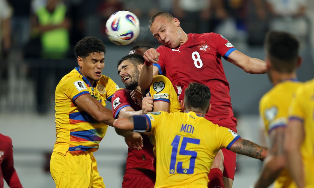 Dokle više? FIFA kaznila Srbiju, protiv Engleza manje navijača!