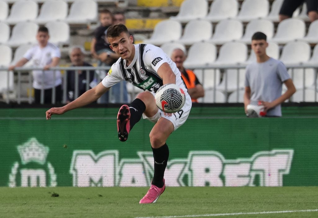 Baždar pred odlaskom iz Saragose, žele ga dva poljska kluba