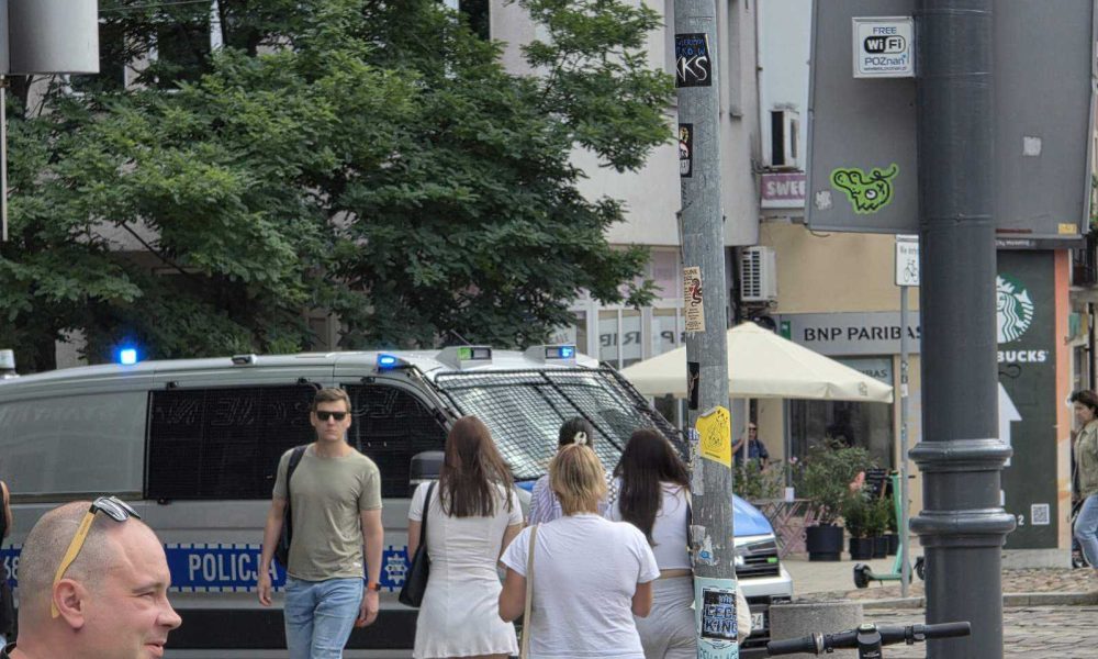 Jake policijske snage na ulicama Poznanja (VIDEO)