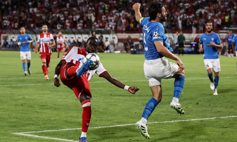 Kad sudija i VAR ne vide čistu ruku : Španci, zar ovo nije bio penal za Zvezdu? (FOTO)